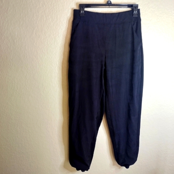 ATHLETA Lined Jogger in Black Camo Sz 4 - Picture 2 of 10